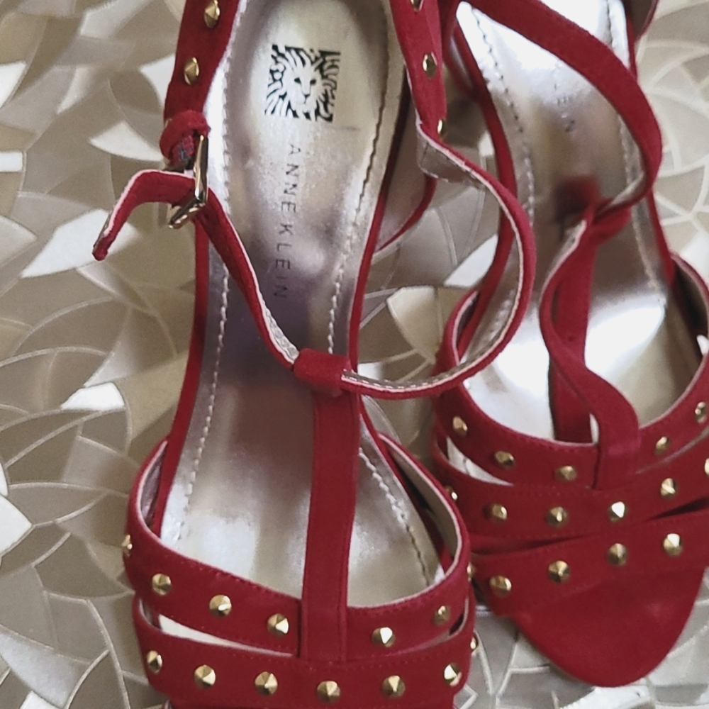 Good condition  Size 8 AK Sandals